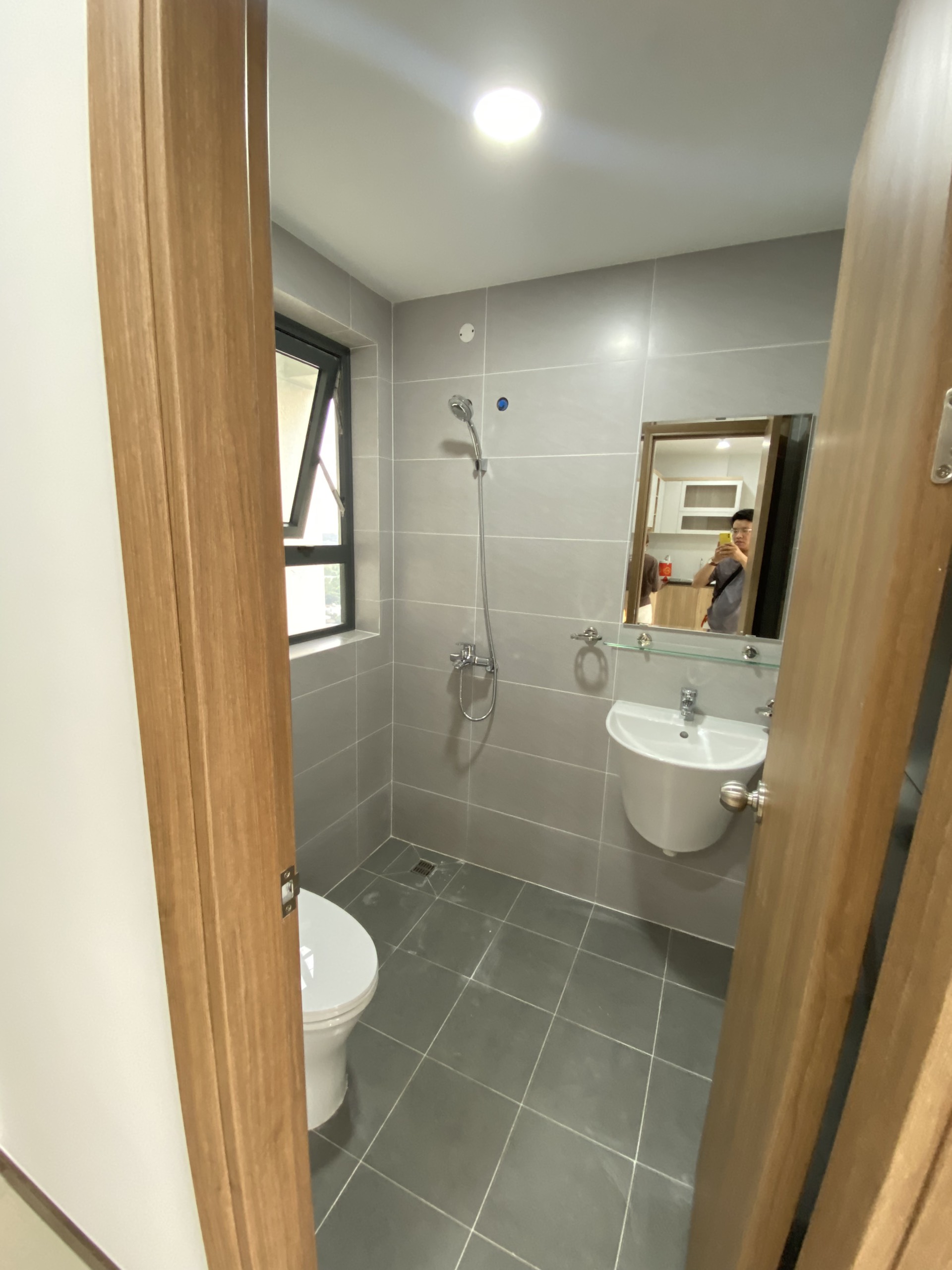 Chủ nhà ký gửi bán căn góc Bcons Plaza 2PN/2WC 51m2 giá bán 1.8 tỷ. Bao sang tên 11 z3995675858454 d979bb703885c561ac6347c81b3094e7 Chủ nhà ký gửi bán căn góc Bcons Plaza 2PN/2WC 51m2 giá bán 1.8 tỷ. Bao sang tên