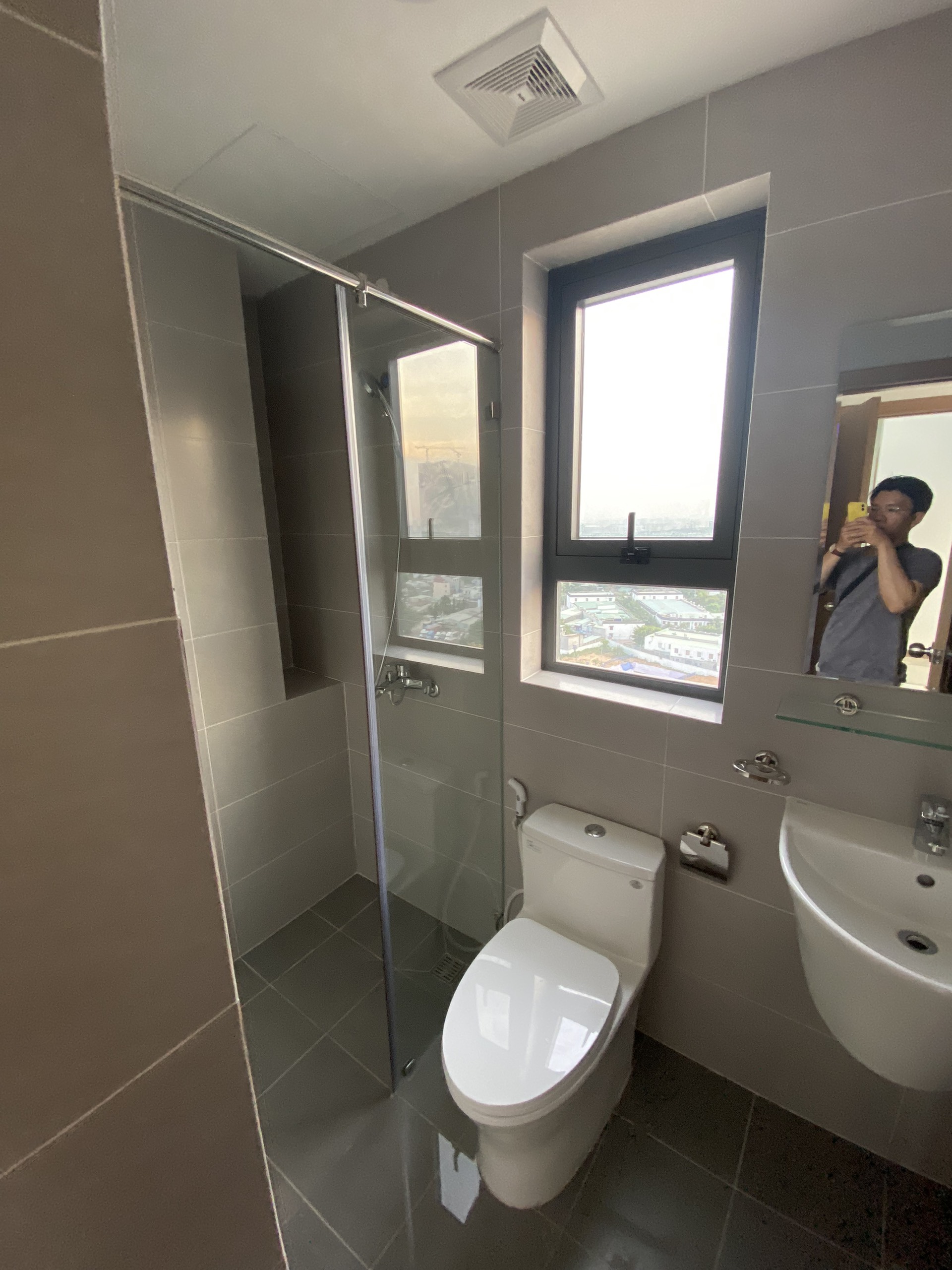 Chủ nhà ký gửi bán căn góc Bcons Plaza 2PN/2WC 51m2 giá bán 1.8 tỷ. Bao sang tên 6 z3995675877381 eae407a13d4a11d5c77a585af9fe2e94 Chủ nhà ký gửi bán căn góc Bcons Plaza 2PN/2WC 51m2 giá bán 1.8 tỷ. Bao sang tên