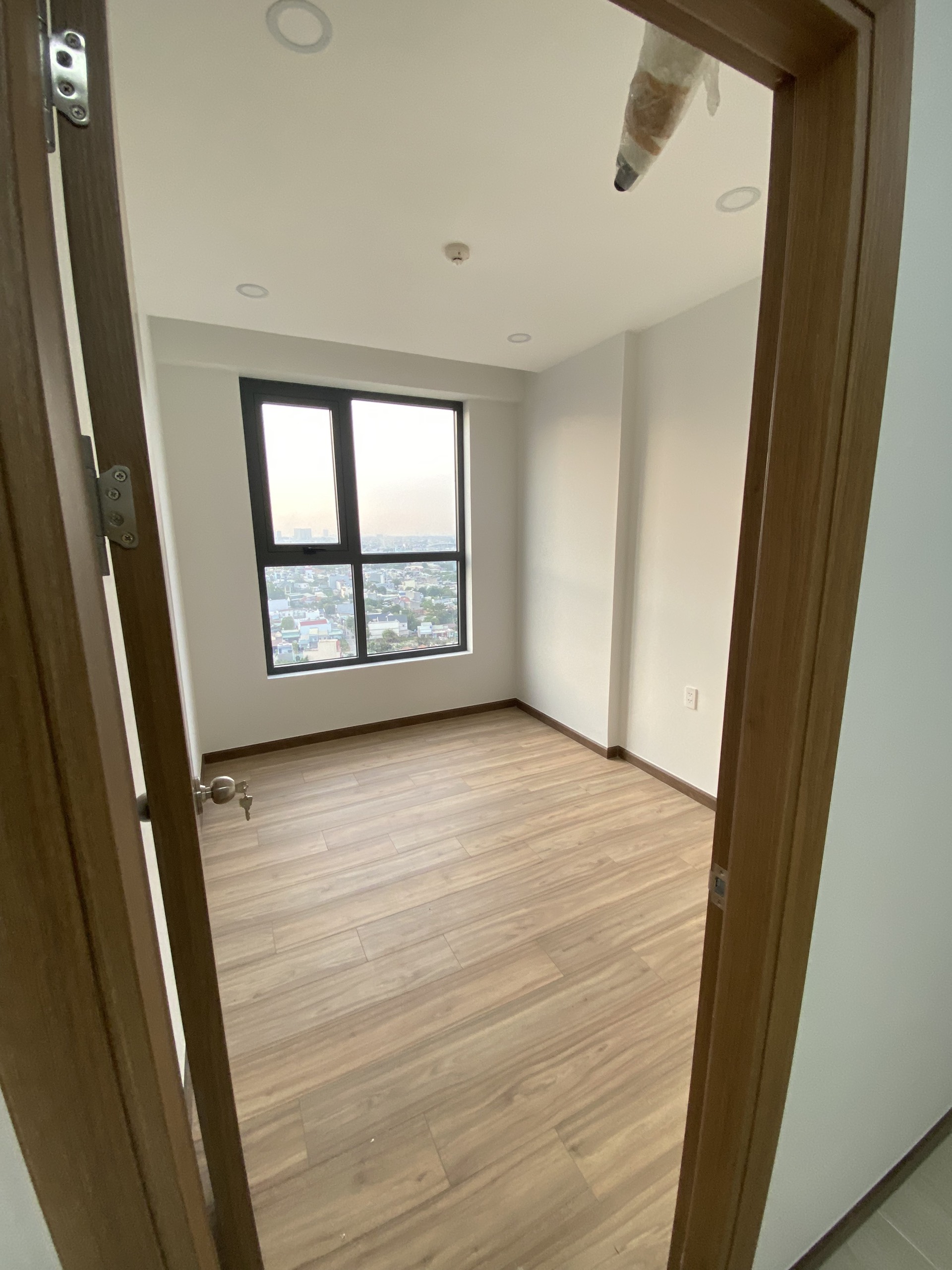 Chủ nhà ký gửi bán căn góc Bcons Plaza 2PN/2WC 51m2 giá bán 1.8 tỷ. Bao sang tên 5 z3995675883401 aa6037233196b45957b359c8331f4a99 Chủ nhà ký gửi bán căn góc Bcons Plaza 2PN/2WC 51m2 giá bán 1.8 tỷ. Bao sang tên